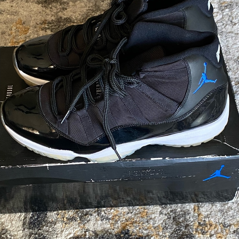 Air Jordan 11 Retro Space Jam 2009 378037-041 Size 12 Black/Varsity Royal-White